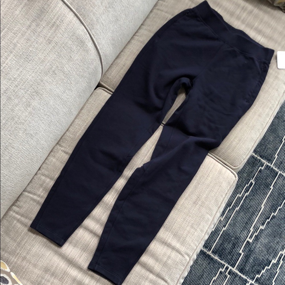 Lululemon Free to Roam Joggers